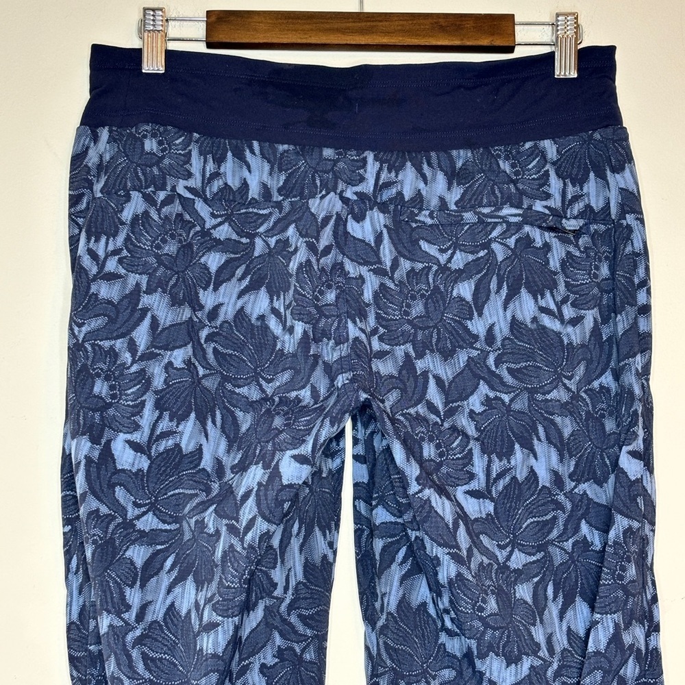Athleta Trekkie North Printed Jogger Pants Navy Floral Print Size 8 - Picture 9 of 11